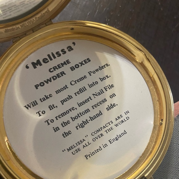 Beautiful Vintage Melissa made in England 
Powder Compact powder holder vintage - Picture 6 of 10